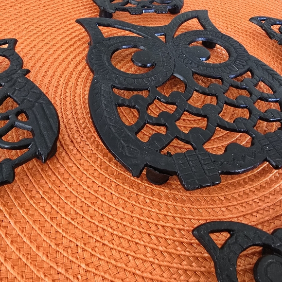 Vintage Owl Design Cast Iron Trivet ~[Set of 5] Trivet & Coasters - Picture 7 of 10